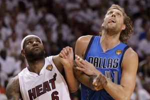 NBA雄鹿vs勇士_NBA雄鹿vs勇士在线观看_免费看直播