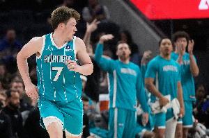 重磅NBA雷霆vs爵士jrs直播_重磅NBA雷霆vs爵士jrs直播在线观看_免费看直播