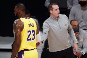 实时WNBA洛杉矶火花vs芝加哥天空直播_实时WNBA洛杉矶火花vs芝加哥天空直播在线观看_免费看直播